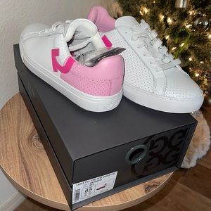 Brand new Gfore golf shoes, comfy fit and casual look!